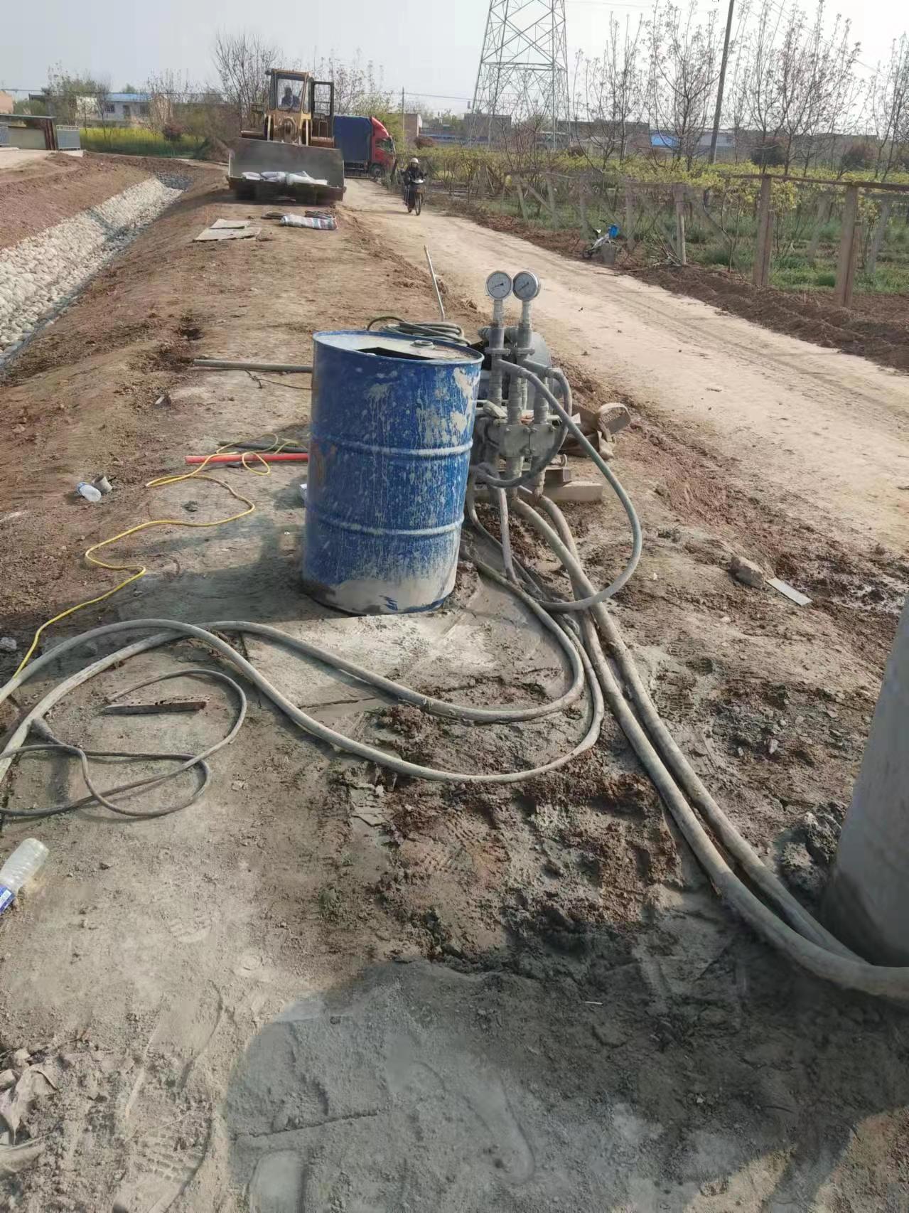 阿鲁科尔沁顶管注浆